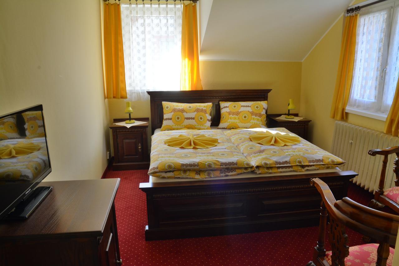 Hotel Slunecna Boží Dar Oda fotoğraf